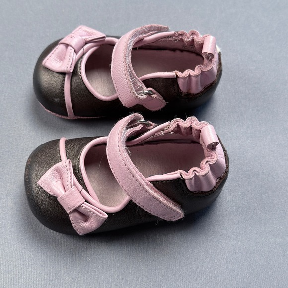 Robeez US Size 2 Mary Jane Brown & Pink Leather Bow Accent Baby Shoes - Picture 1 of 9